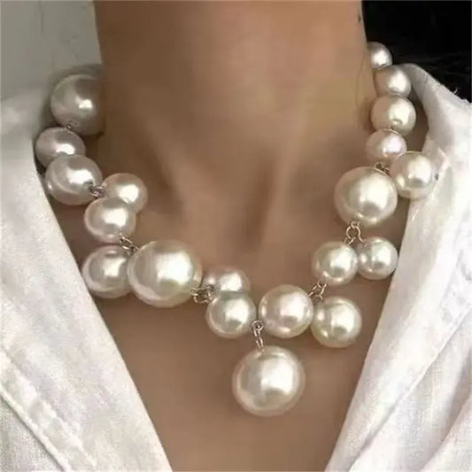 Vintage Hyperbole Bead Pearls Necklace